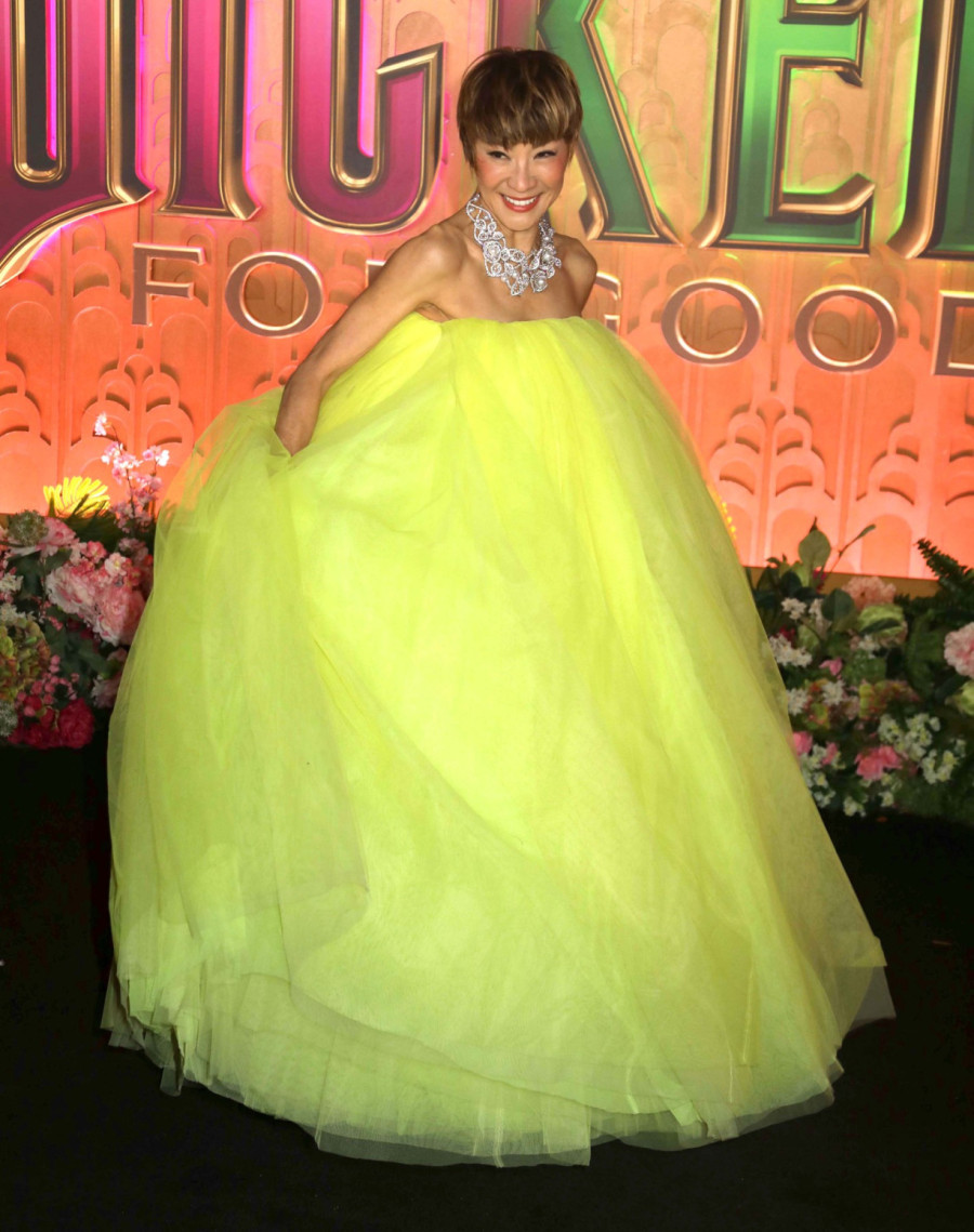 Jednima je smešno, drugima originalno: Slavna oskarovka haljinom izazvala raspravu FOTO/ANKETA