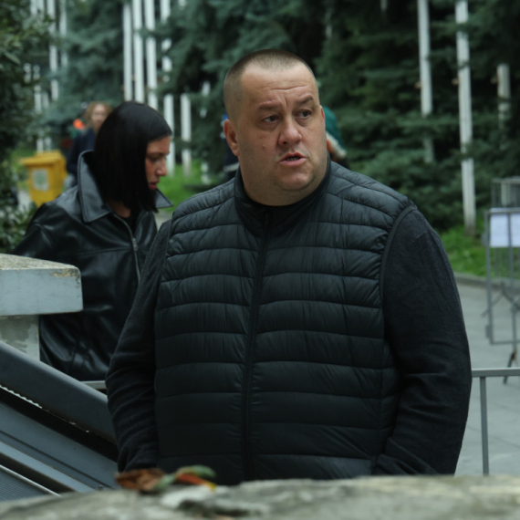 "Ostavio mi je u amanet da uvek budem pošten"; Dino Bešlić na godišnjicu smrti oca otkrio važnu lekciju
