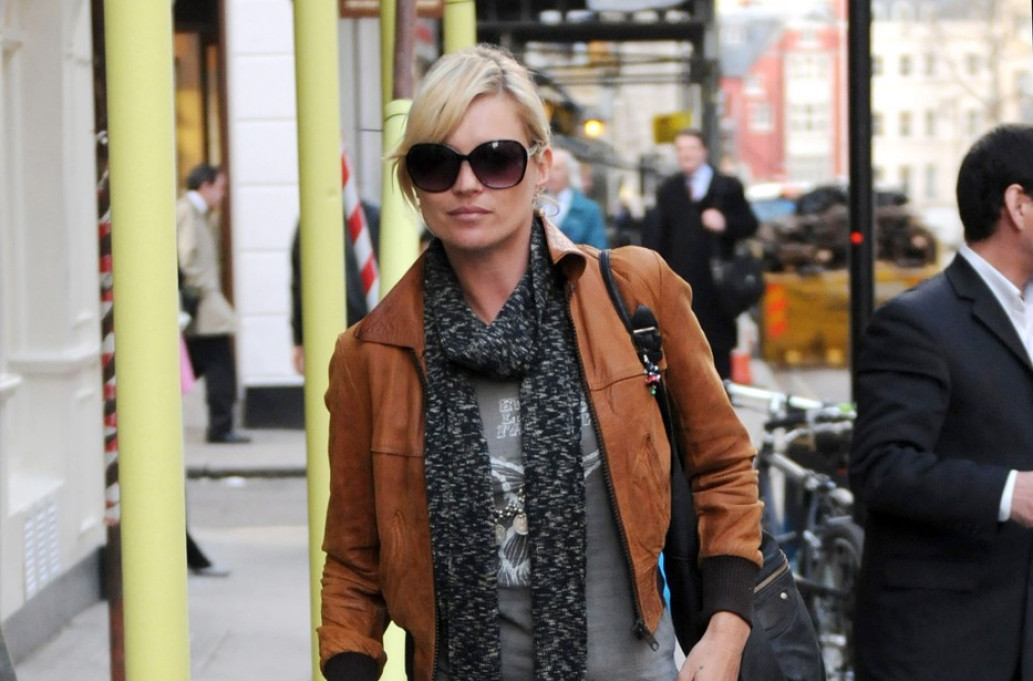 Vratio se hit iz 2000-ih: Samo ovako kombinujemo farmerke i čizme FOTO