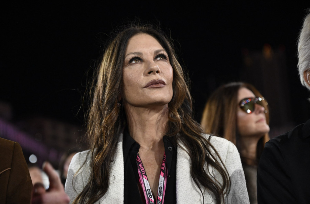 Na prvi pogled – obična: Modna pobednica Formule 1 nikad mlađe i zanosnije nije izgledala FOTO