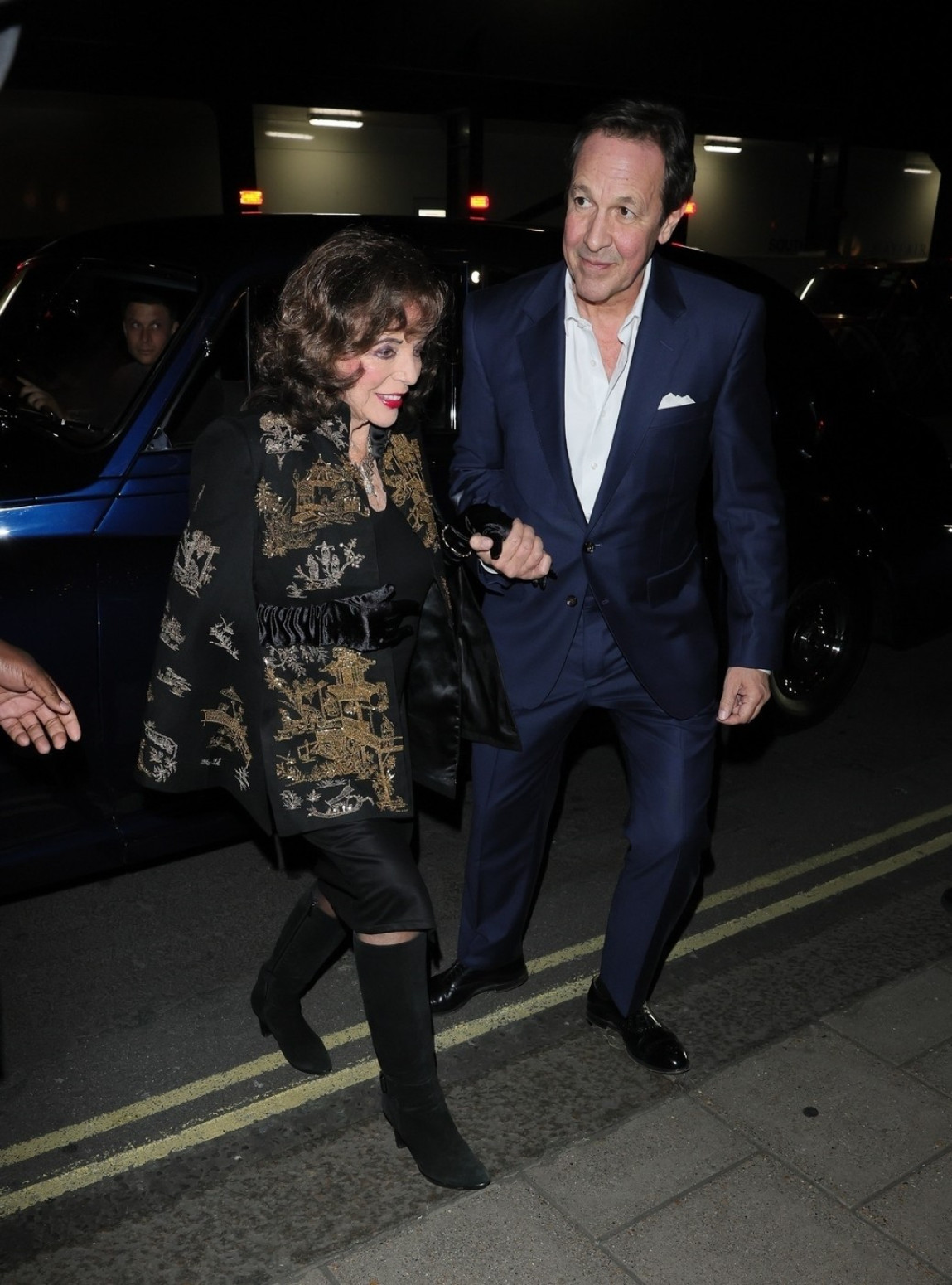 Glumica zna tajnu večne mladosti –  a to je veza sa 32 godine mlađim muškarcem FOTO