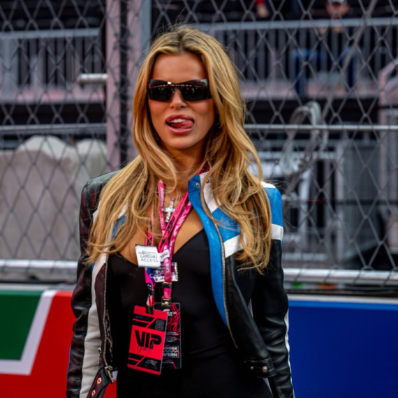 Dovoljno je da ona grudnjak "zaboravi" kod kuće i više niko neće znati gde se nalazi FOTO