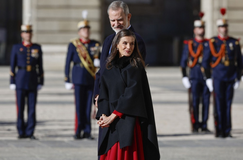 Koliko najlepših kaputa ima kraljica Leticija? Ovaj nosi svake godine i moderniji je od svih FOTO