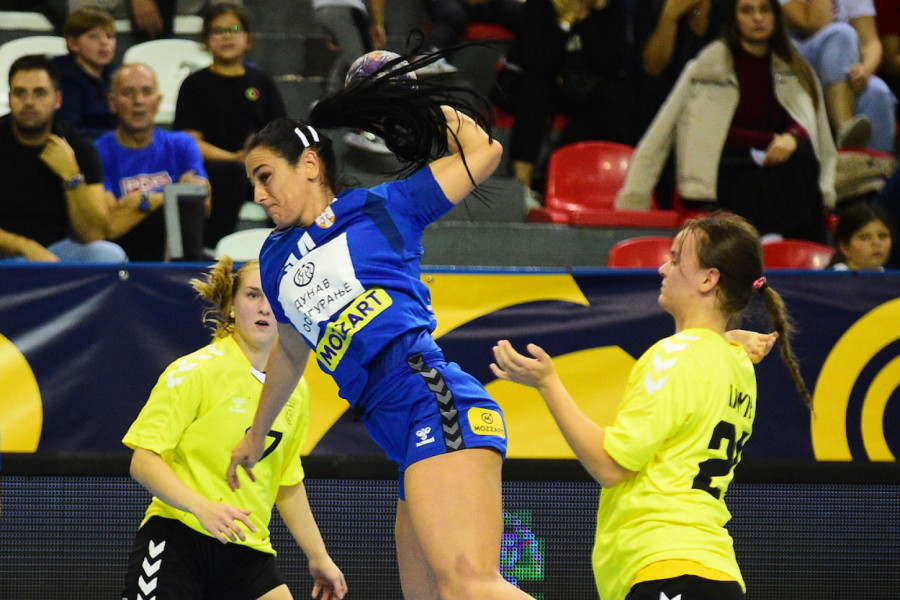 Mreže se usijale: Najatraktivnija srpska rukometašica objavila selfi u bikiniju FOTO