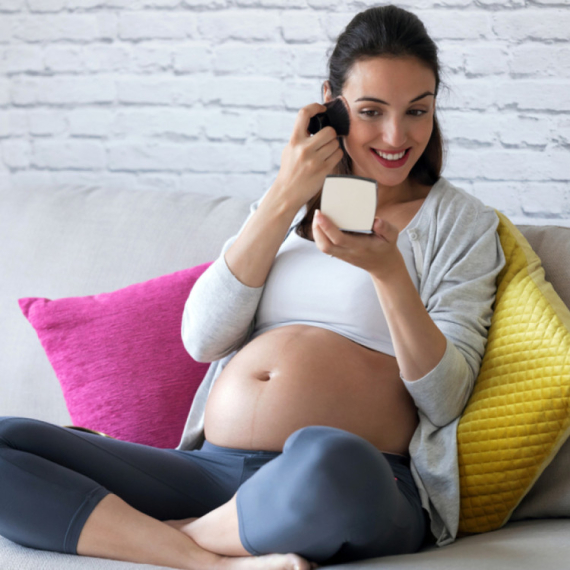 Šminkanje za porođaj – da li nam je maskara potrebna u trenutku kada smo najjače?