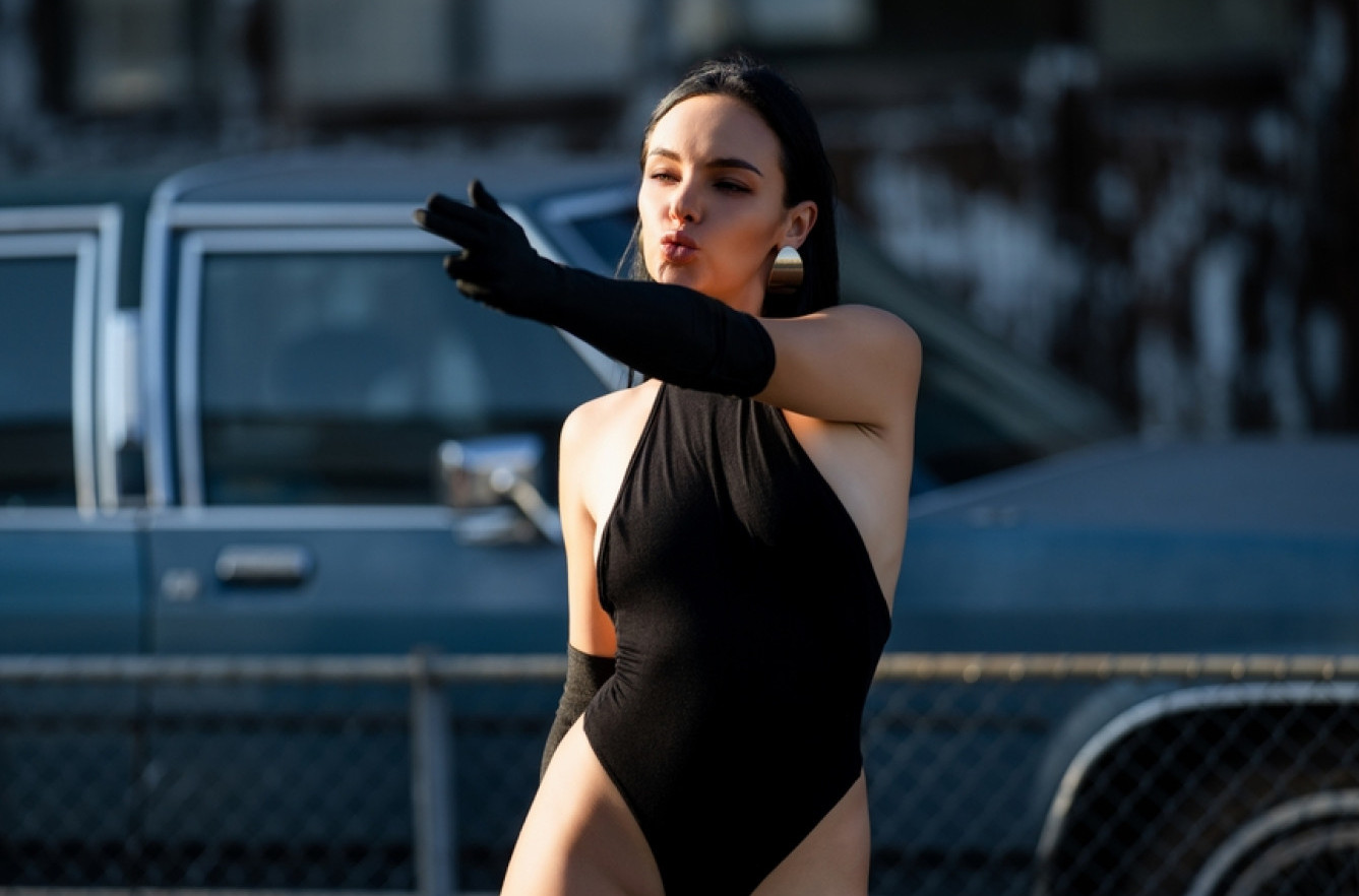 Stvari koje ženama više nisu važne: Brak i deca, nošenje grudnjaka – spisak je podugačak VIDEO