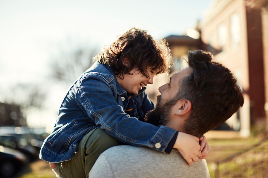 Tri navike koje praktikuju roditelji izuzetno uspešne dece