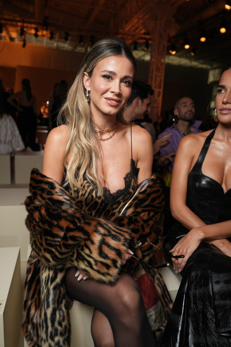 Seksi Italijanka pokazala trudnički stomak: Najbolji poklon za Božić FOTO