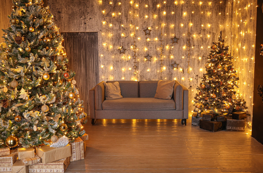 Trikovi s novogodišnjim lampicama: Kako da imate najlepše ukrašen dom za praznike