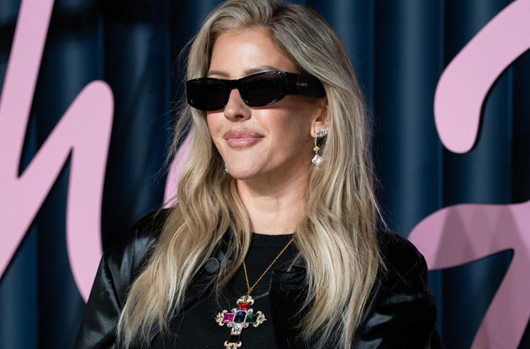 Čekala je crveni tepih da celom svetu saopšti da je trudna FOTO