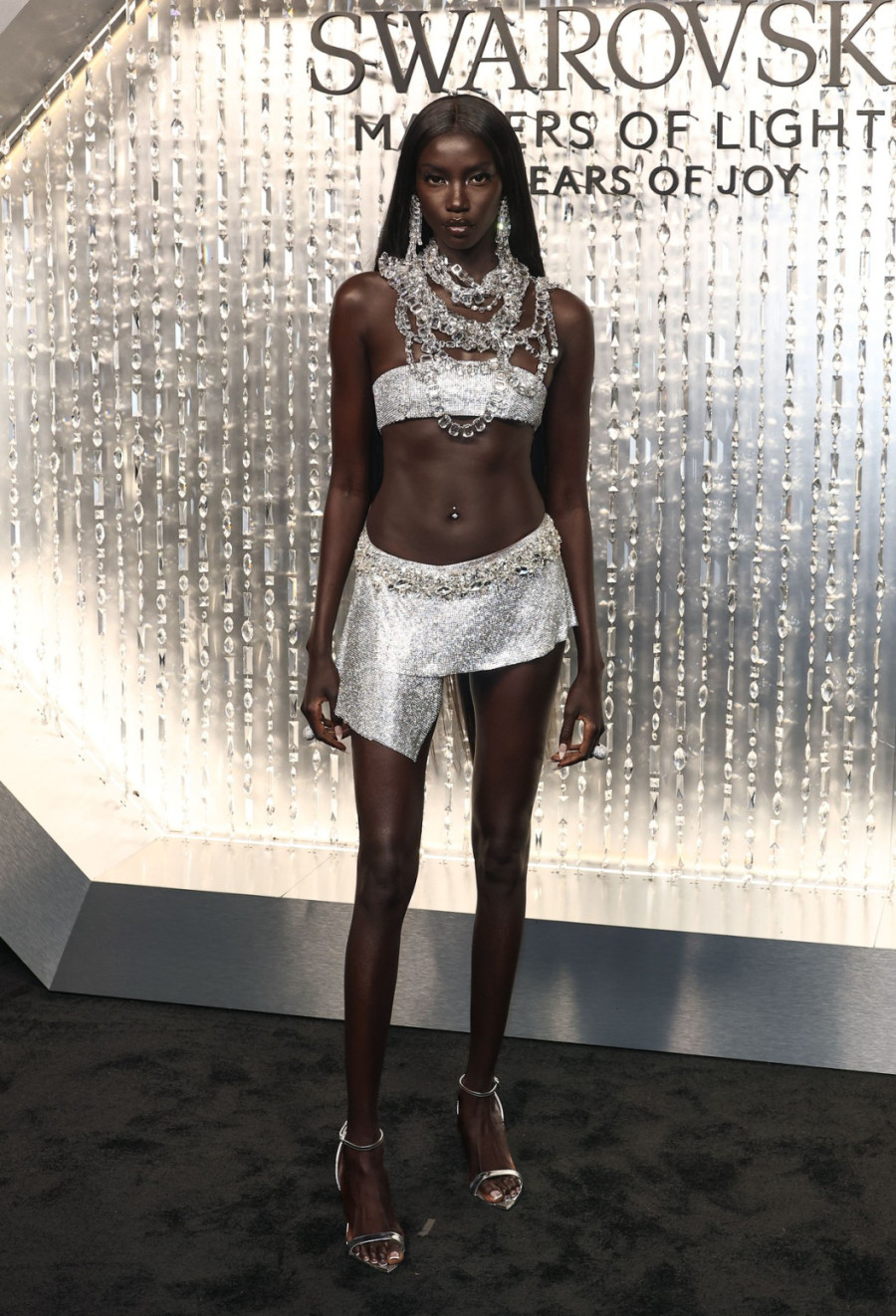 Ona je najlepša manekenka 2025. godine: Živa lutka pokorila modni svet, a nekad su je ismevali FOTO