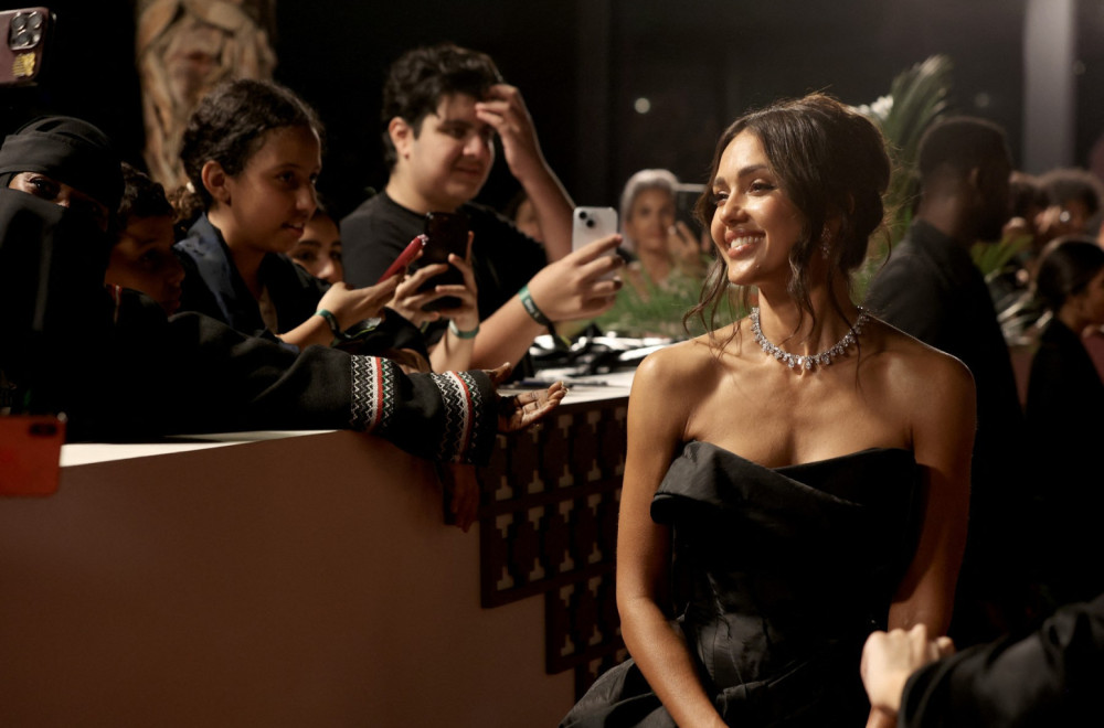 I bikini i haljine – njoj sve stoji savršeno otkad je ostavila muža FOTO