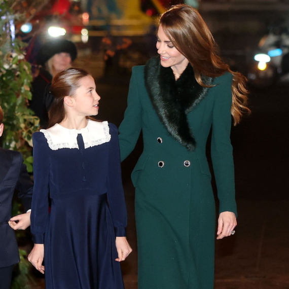 Kejt Midlton je dobila svoju modnu naslednicu – princezu Šarlot FOTO