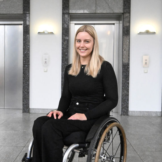 Nakon nesreće završila u invalidskim kolicima, sad leti u svemir: "Ja sam eksperiment" FOTO