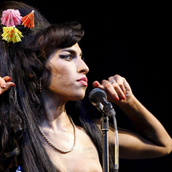 Krvave baletanke na aukciji: Cimerke prodale lične stvari Ejmi Vajnhaus?