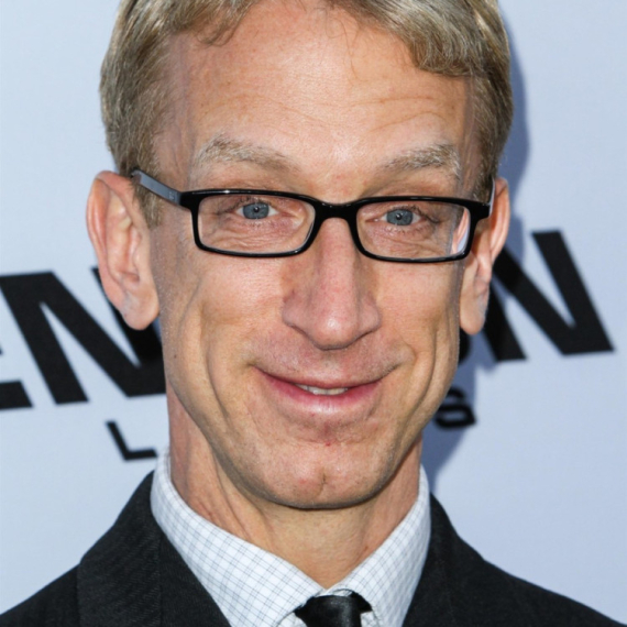 Drama u Holivudu: Komičar pronađen bez svesti na ulici, sumnja se na predoziranje FOTO