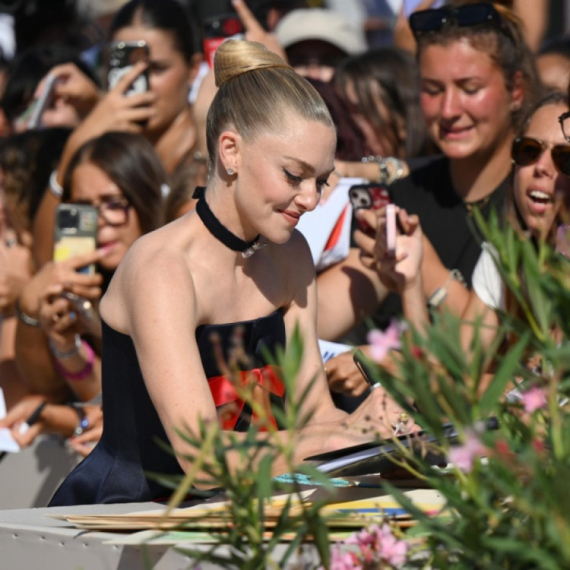 Znamo je kao prirodnu lepoticu, a sad je otkrila šta je radila na sebi: "Tako ću do kraja života" FOTO