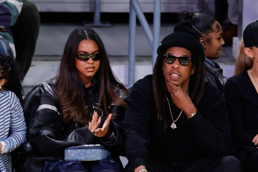 Blu Ajvi (13) na utakmici s tatom: Svi su u čudu zbog iste stvari FOTO