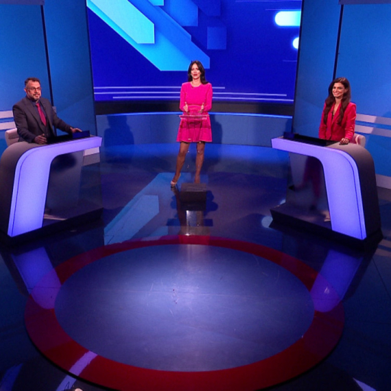 Voditelji odmerili snage: Ko bolje poznaje činjenice o MasterChefu? VIDEO