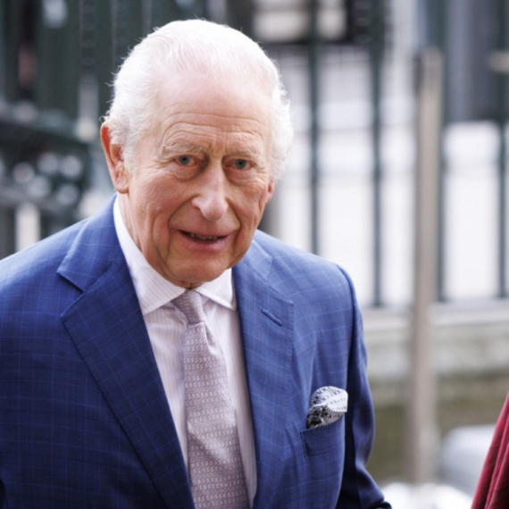 Britanija slavi vek kraljice Elizabete II: Čarls i Kamila otvaraju izložbu u njenu čast