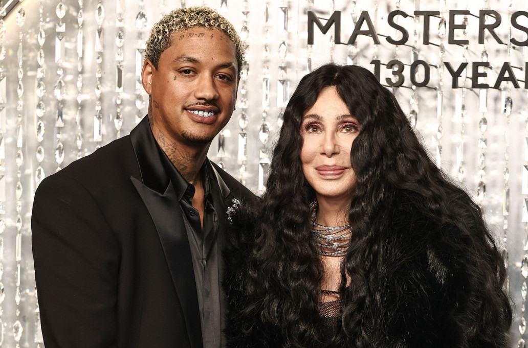 Šuškalo se da će da raskinu: Šer (79) otkrila da li se udaje za 40 godina mlađeg izabranika