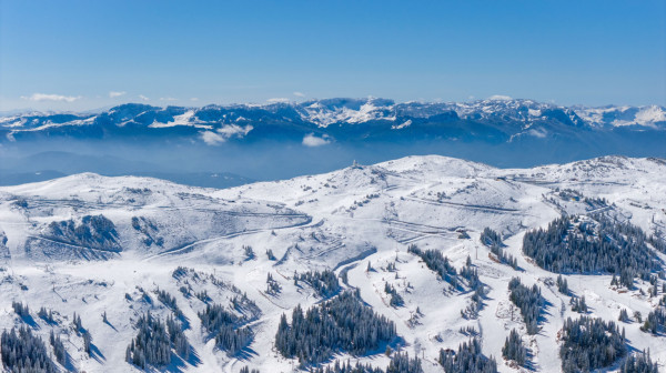 Na Jahorinu dolaze skijaši iz cele bivše Jugoslavije, a evo kakve su cene VIDEO