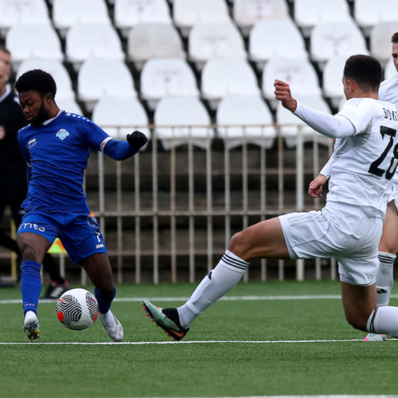Desna krila pogađala na Brdu - Ovusu sa bele tačke spasio Radnik poraza