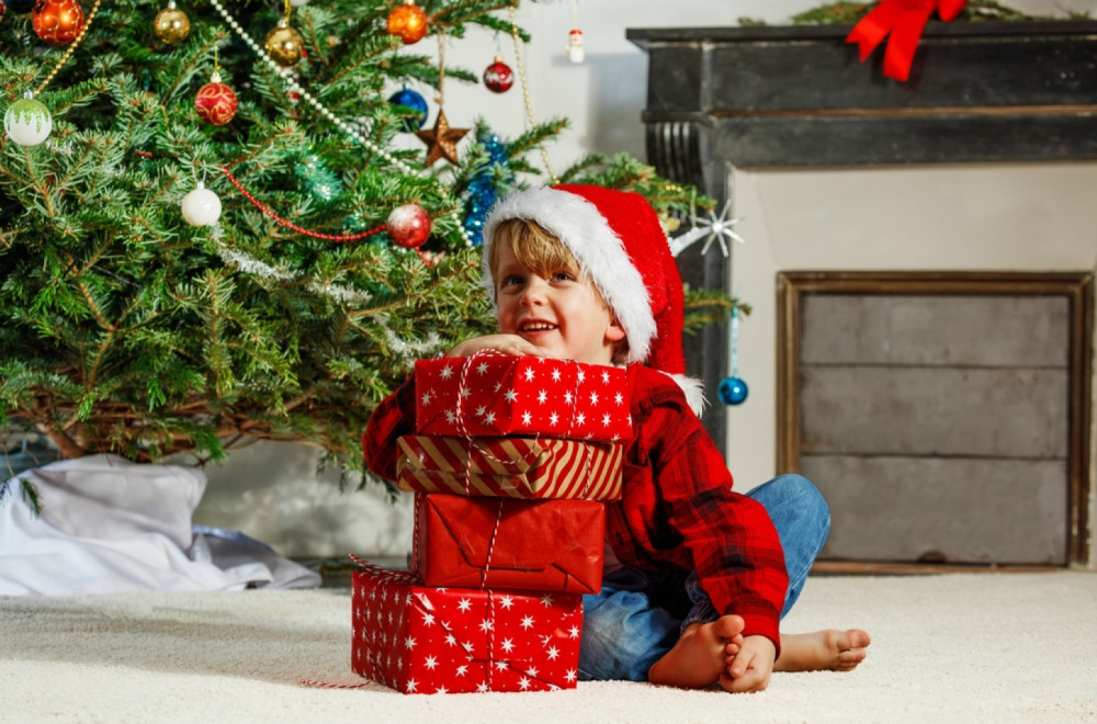 Deca koja dobijaju previše poklona kasnije imaju 3 problema