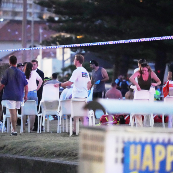 Zastave u Australiji na pola koplja