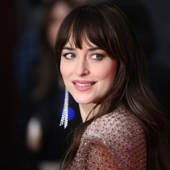 "Gola izdanja" je servirala i ranije, ali ovim je dotukla muški rod FOTO/VIDEO