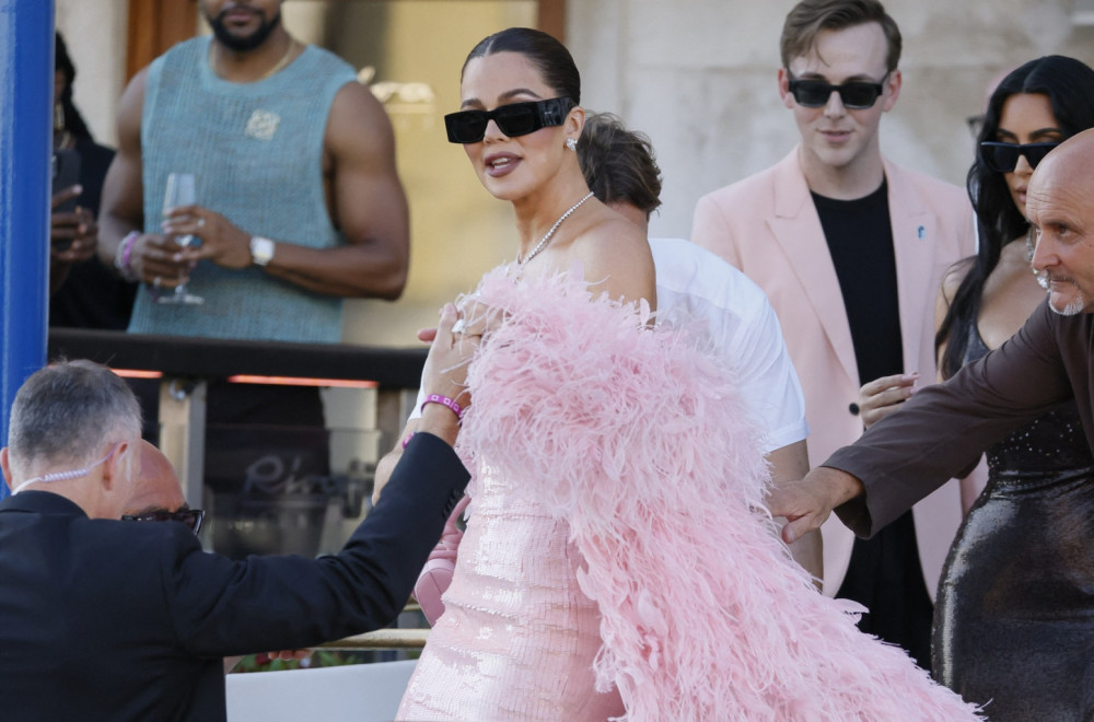 Prekinuće celibat zbog njega? Fatalna lepotica pred novom vezom nakon ljubavnog brodoloma VIDEO