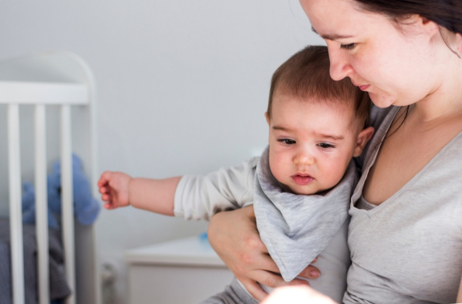 Zašto je zagrljaj roditelja toliko važan za bebe?