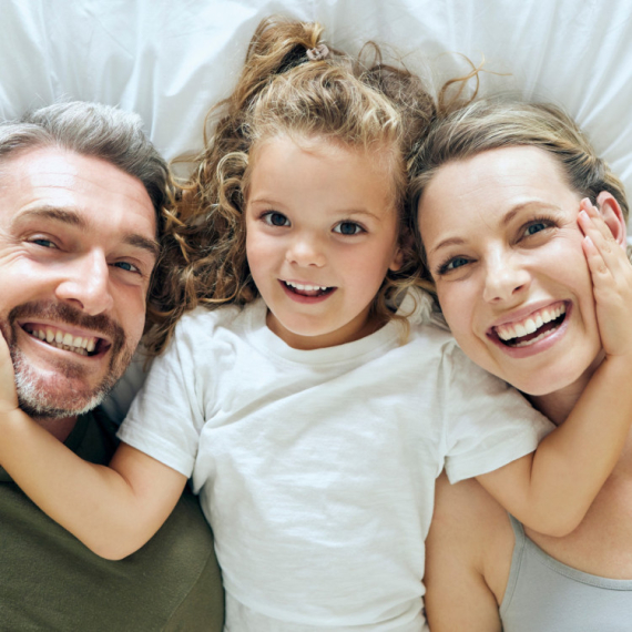 Roditelji koji svakog jutra rade ovih 9 stvari imaju najsrećniju i najotporniju decu