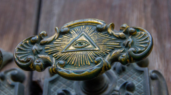 Bratstvo iluminata pred kamerom: Prvi put snimljena njihova ceremonija VIDEO