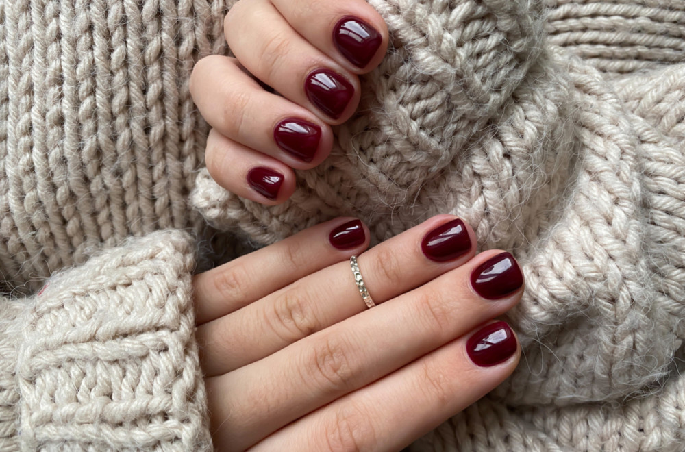 Samo za šik devojke: Bez jedne boje laka za nokte zima je nezamisliva FOTO