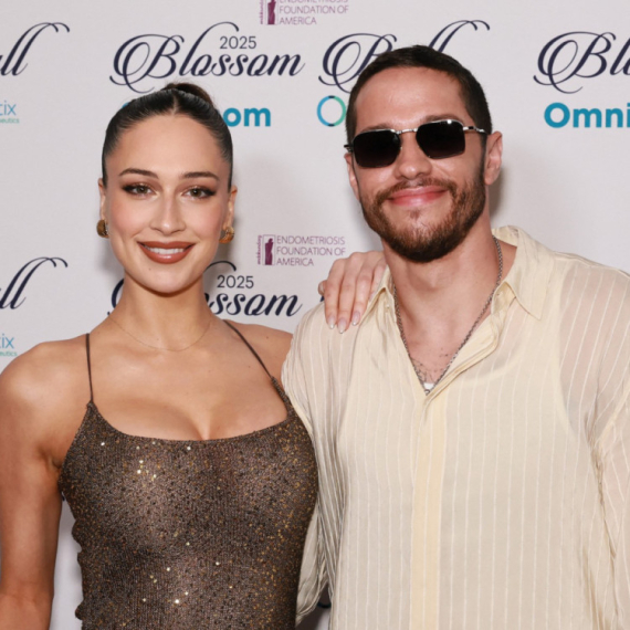 Buran život je prošlost: Najpoželjniji frajer Holivuda postao tata FOTO