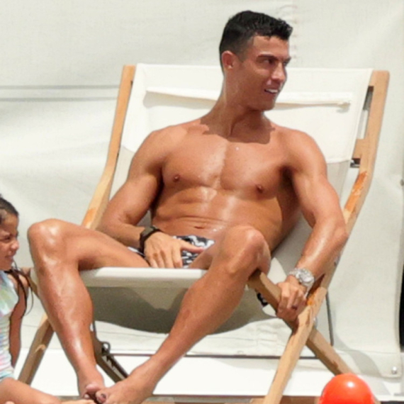 Skinuo se Kristijano Ronaldo i od ovog prizora nikome nije dobro FOTO