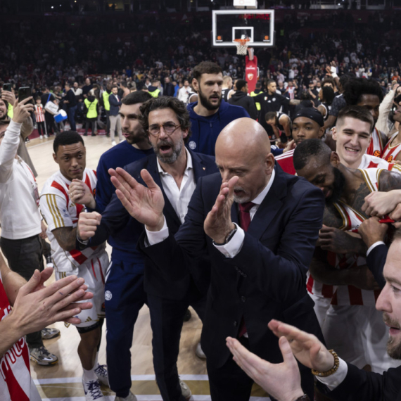 Zvezda prekinula crni niz – Edvards promašio pobedu!; "Hteli smo da umremo"; Obradović žurio na slavu