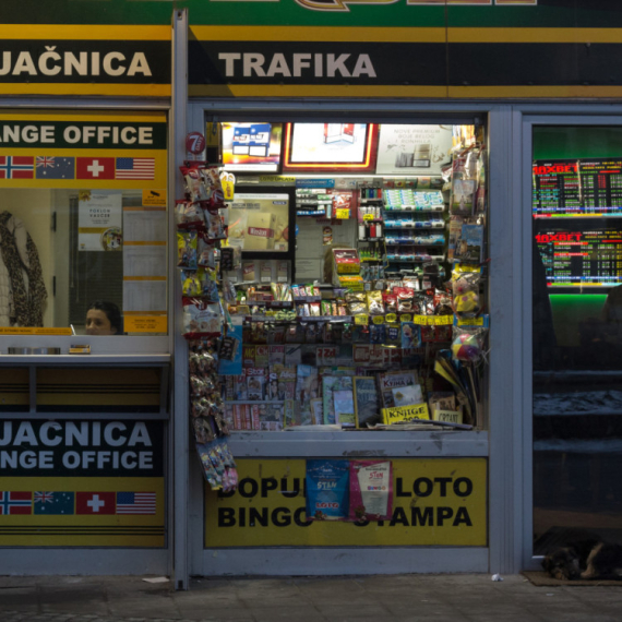 UBS: Menjački poslovi u bankama odvijaju se uobičajeno, bez ograničenja od 100 evra