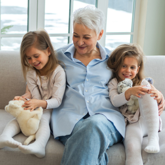 Koju baku dete više voli – s majčine ili s očeve strane?