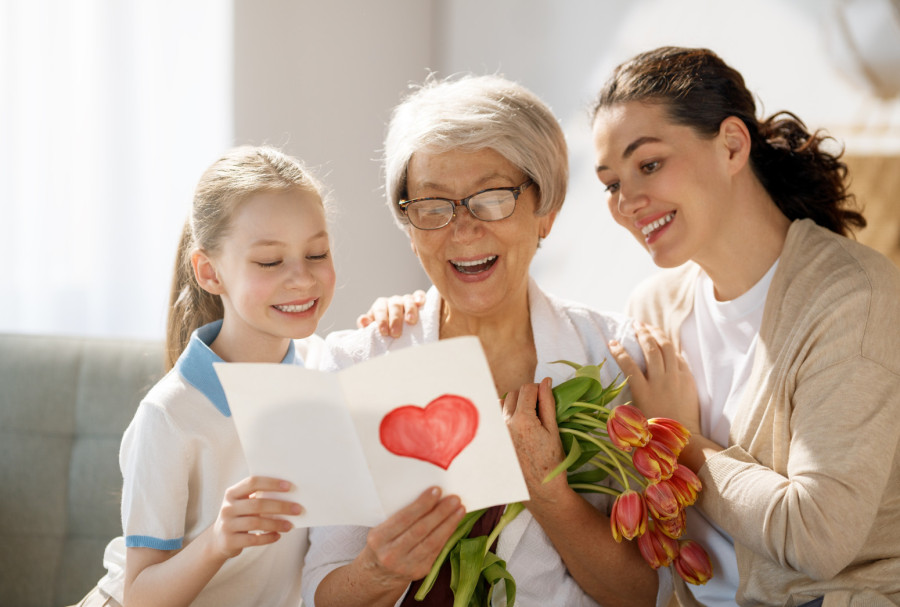 Koju baku dete više voli – s majčine ili s očeve strane?