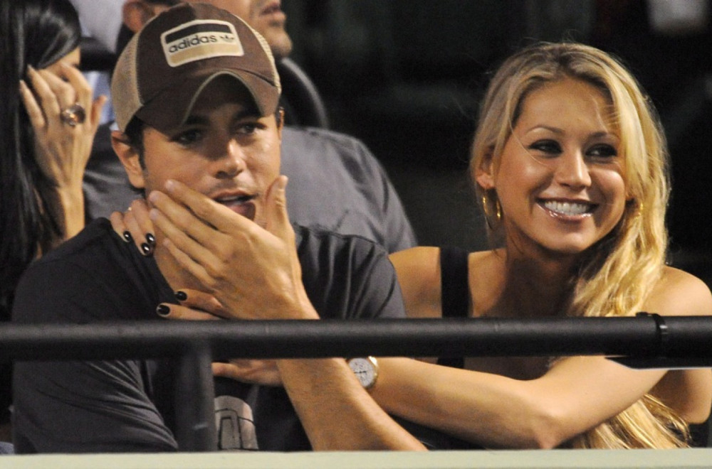 Ana Kurnjikova (44) se porodila: Stigla četvrta najlepša beba na svetu FOTO