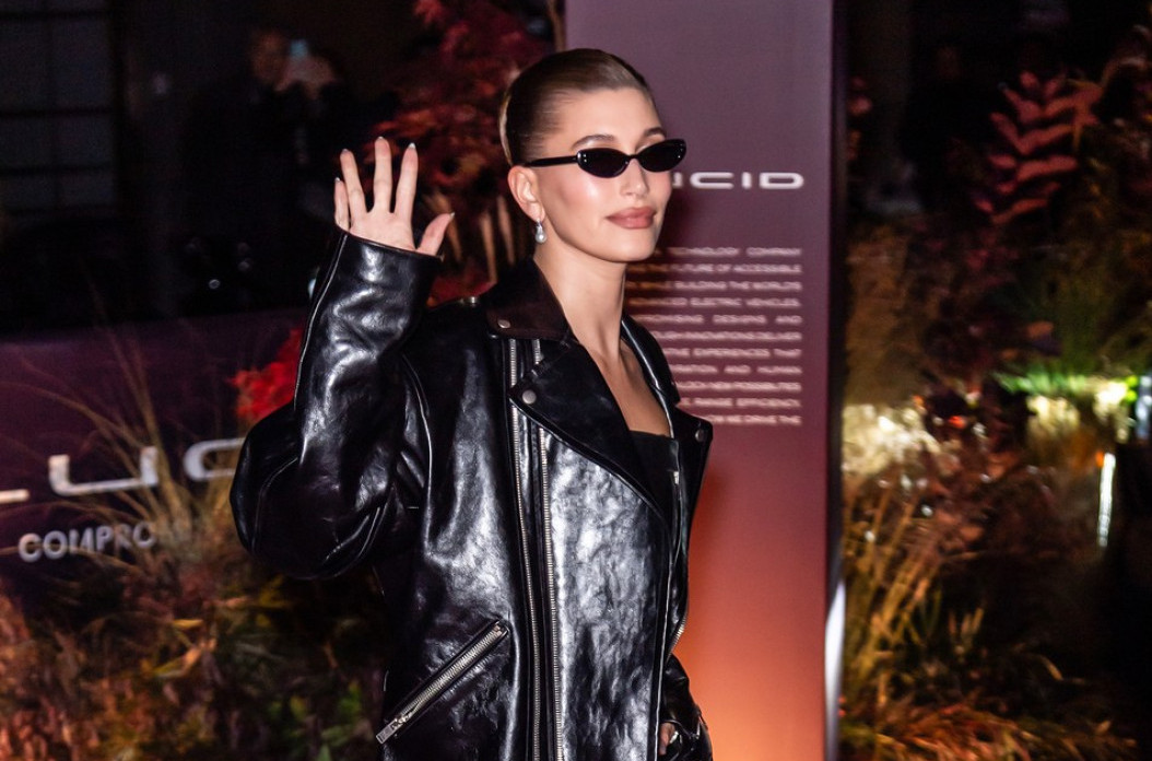 Hejli Biber već nosi cipele koje će biti hit proleća 2026. FOTO