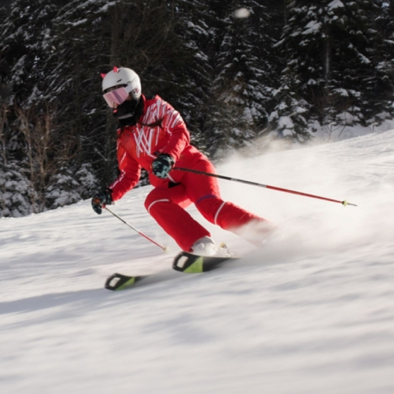 Ima 16 godina i upoređuju je sa Šakirom: Ona je novo čudo od skijašice FOTO