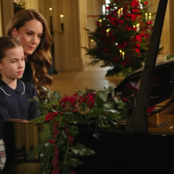 Princeza Kejt sa ćerkom Šarlot izvela duet, a onda im se priključio poseban gost FOTO/VIDEO