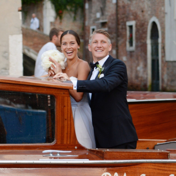 Ljubav im nije bila dovoljna: Razvodi i raskidi koji su "uzdrmali" 2025. FOTO