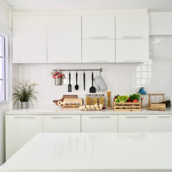 Zbogom, beli ormarići: Ovo je najšik boja za kuhinju i osvaja domove slavnih FOTO