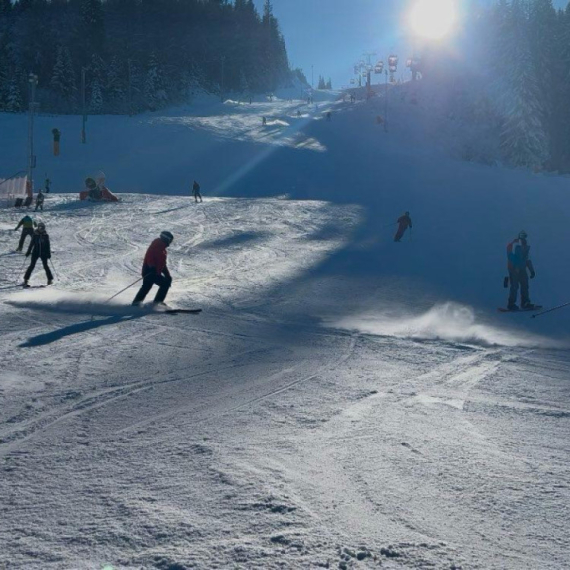 Olimpijska lepotica puna skijaša: Jahorina ima posebne pogodnosti za turiste iz Srbije FOTO