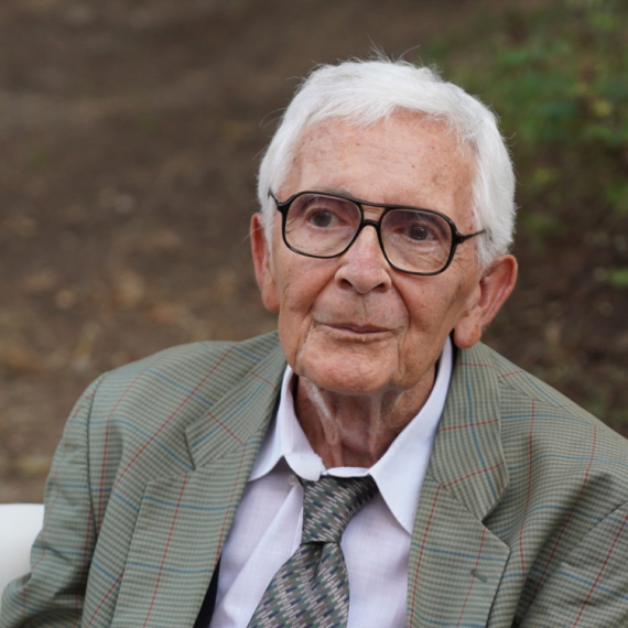 Sahranjen glumac i spiker Dejan Đurović: Ispratili ga njegovi voljeni