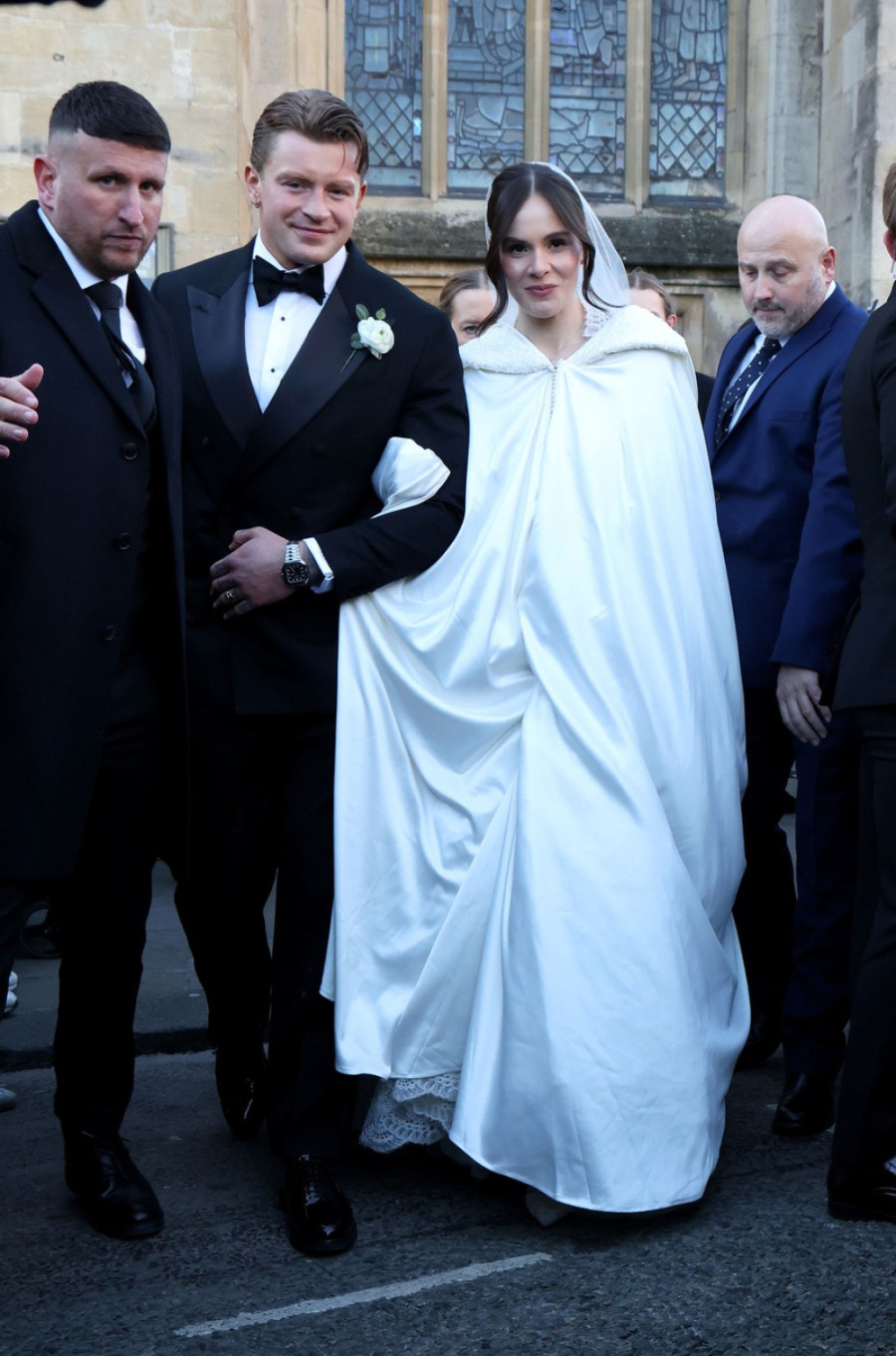 Ćerka Gordona Remzija nosila 4 venčanice, ali džabe: Svadba nije prošla bez skandala FOTO